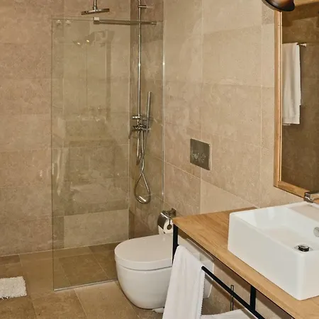 Holiday home In With Kitchen Portol